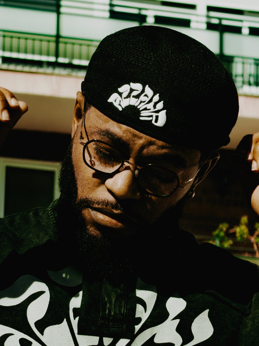 Puff Embroidered Flat Cap [Black]